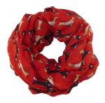 Červený šátek s motivem barevných jezevčíků